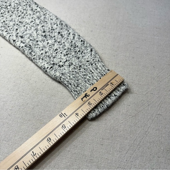 Banana Republic Marled V-Neck Tunic Sweater - Size Medium - Picture 16 of 16